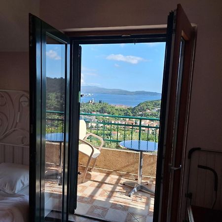 Holiday Home Sunny Hill คาเมนาริ ภายนอก รูปภาพ
