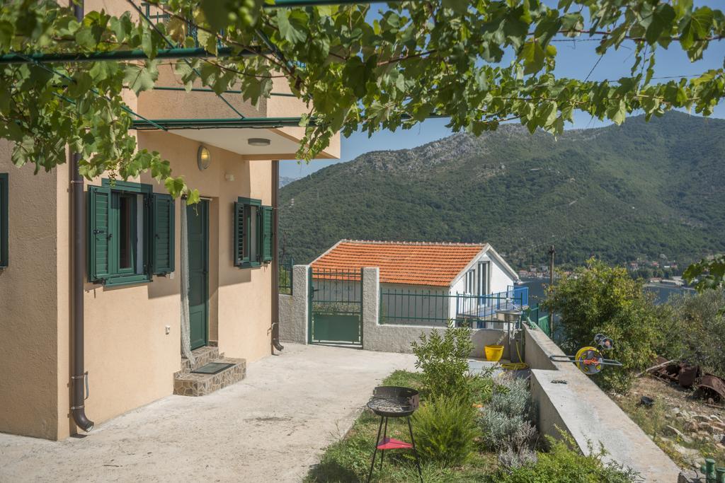 Holiday Home Sunny Hill คาเมนาริ ห้อง รูปภาพ