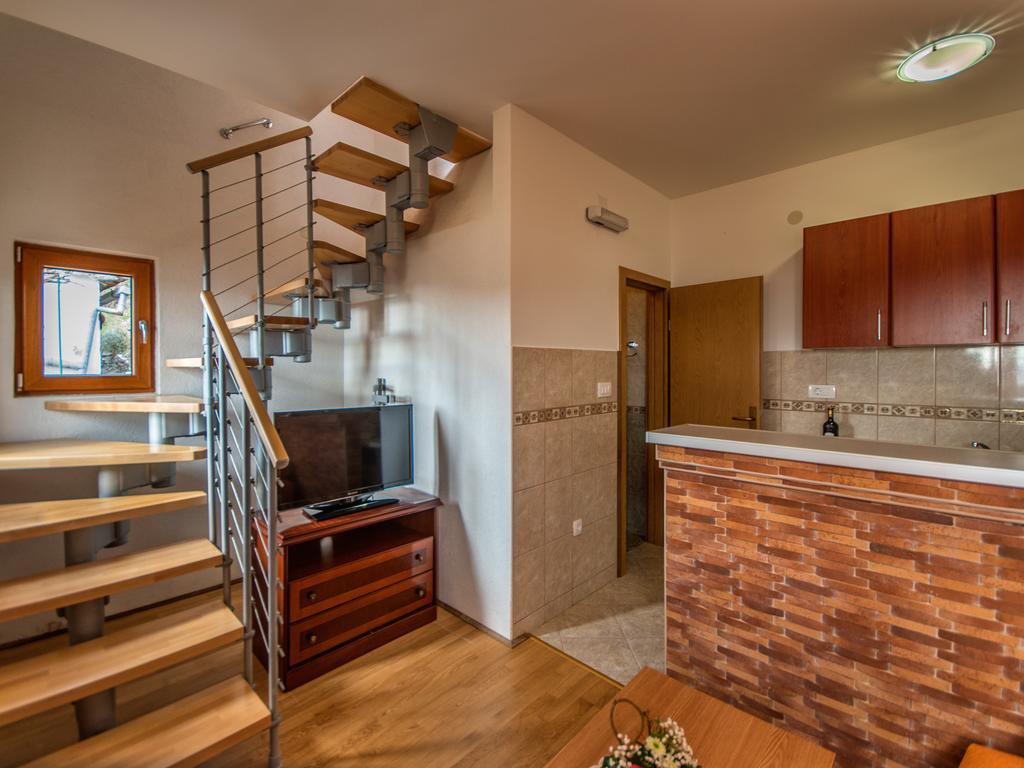 Holiday Home Sunny Hill คาเมนาริ ห้อง รูปภาพ